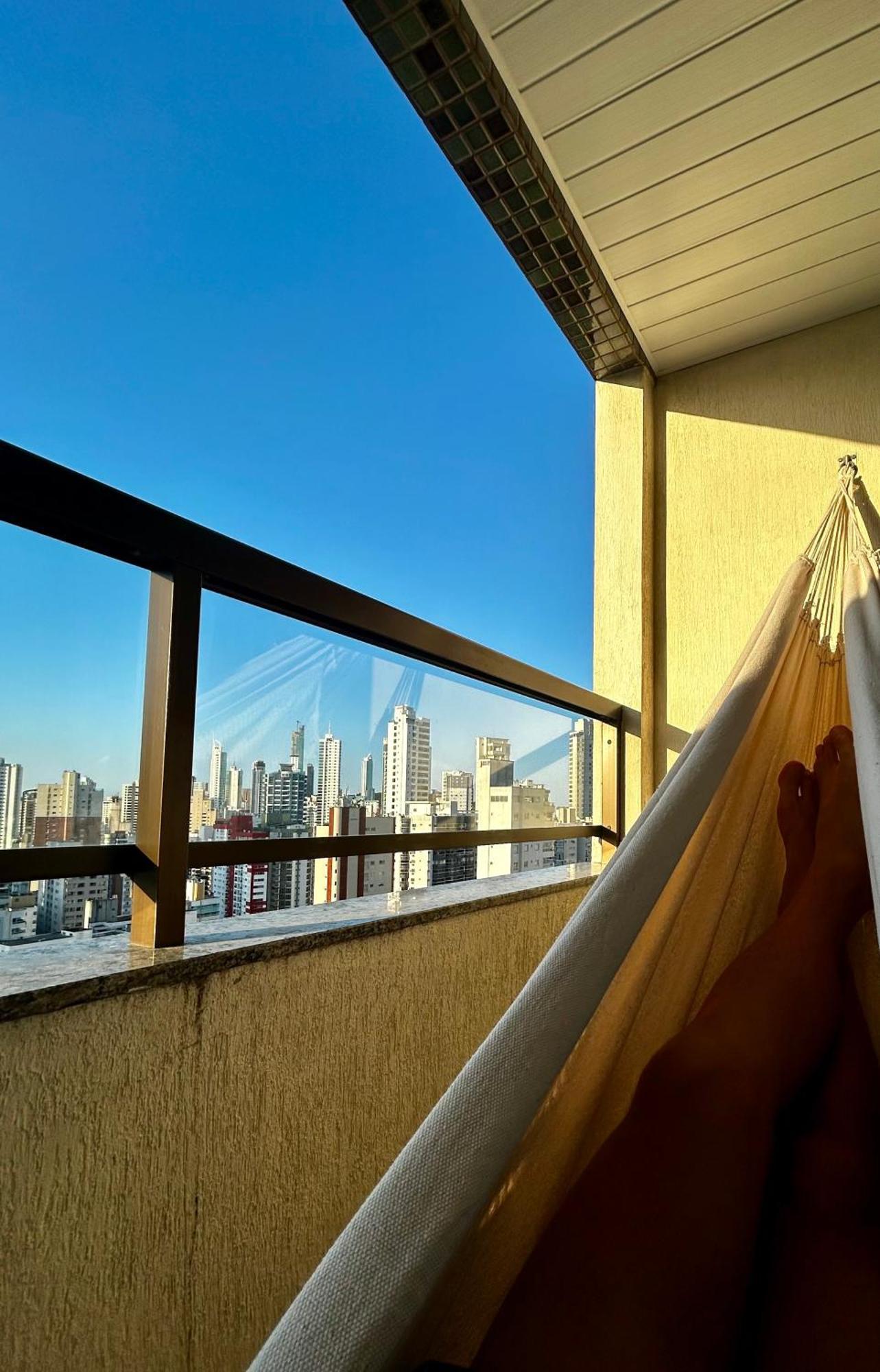 1 Dorm Com Vaga - 400m Da Apartamento Balneário Camboriú